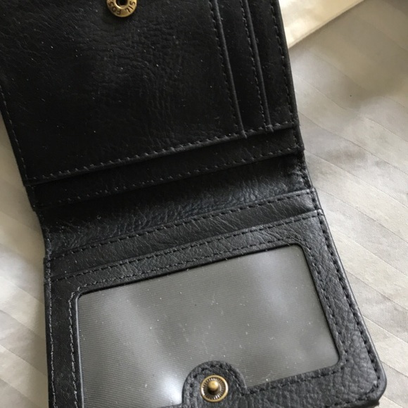 BRAND NEW FOSSIL WALLET - Picture 3 of 4